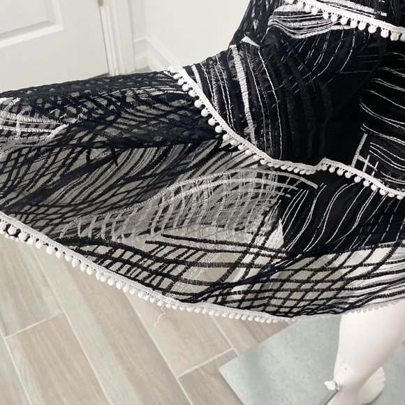 Love By Theia Tiered Mini Cocktail Dress Layered Black and White Print Size 4 - Picture 13 of 16